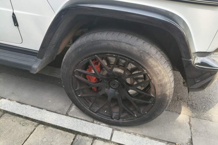 Used Mercedes-Benz G-Class 2019 G 500 Right Front Wheel Hub