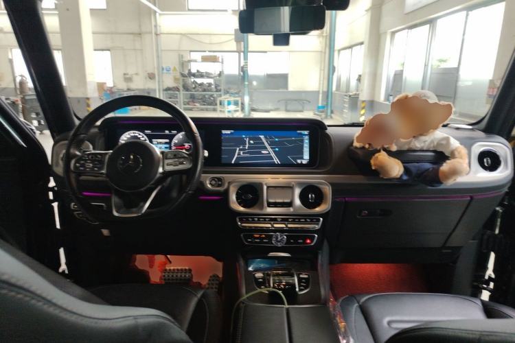 Used Mercedes-Benz G-Class 2020 G 350 Center Console