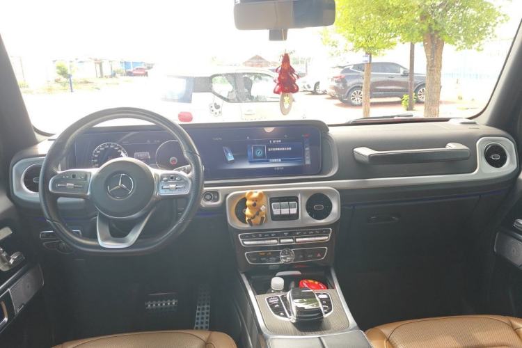 Used Mercedes-Benz G-Class 2020 G 350 Center Console