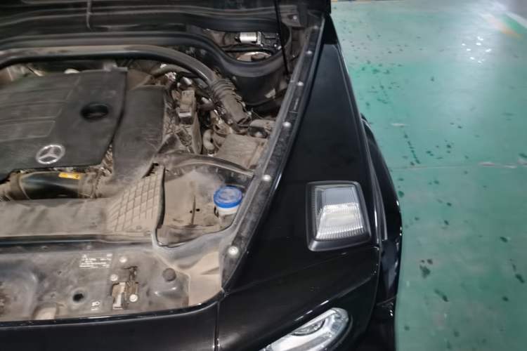 Used Mercedes-Benz G-Class 2020 G 350 Engine Bay Left