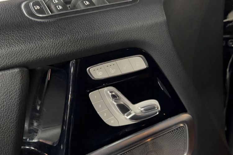 Used Mercedes-Benz G-Class 2020 G 350 Interior 2