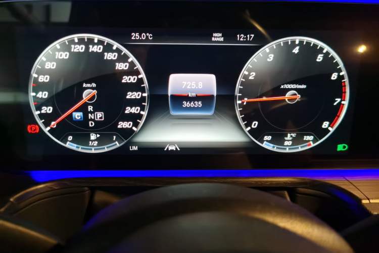 Used Mercedes-Benz G-Class 2020 G 350 Odometer Close Up
