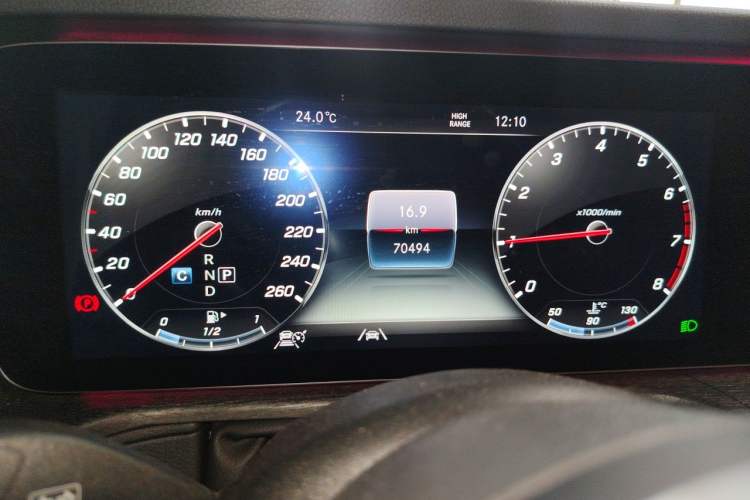 Used Mercedes-Benz G-Class 2020 G 350 Odometer Close Up