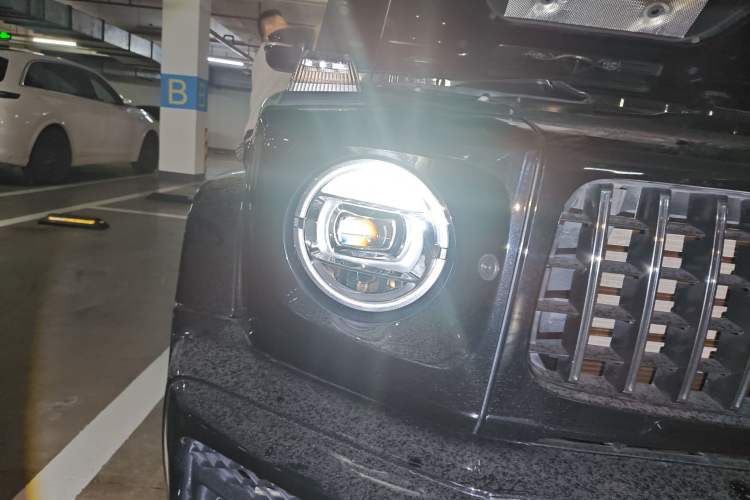 Used Mercedes-Benz G-Class 2020 G 350 Right Front Headlight
