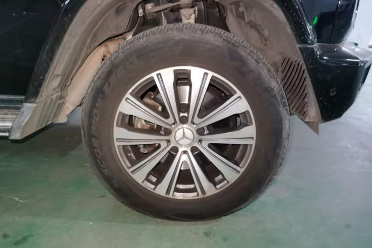Used Mercedes-Benz G-Class 2020 G 350 Right Front Wheel Hub