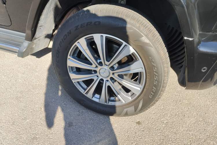 Used Mercedes-Benz G-Class 2020 G 350 Right Front Wheel Hub