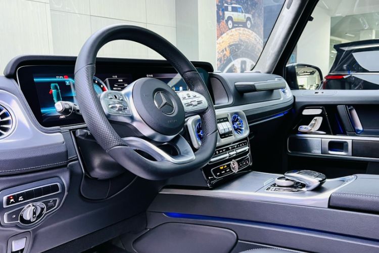 Used Mercedes-Benz G-Class 2020 G 350 Interior 7