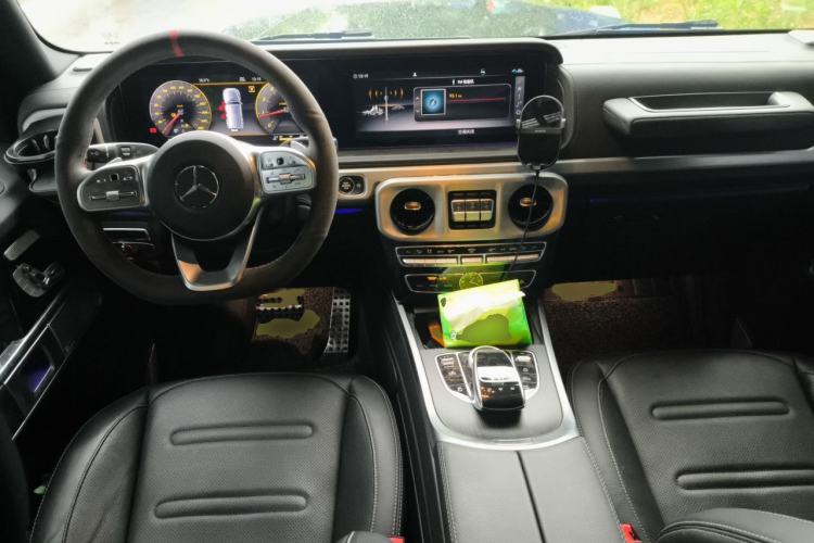 Used Mercedes-Benz G-Class 2020 G 350 Center Console