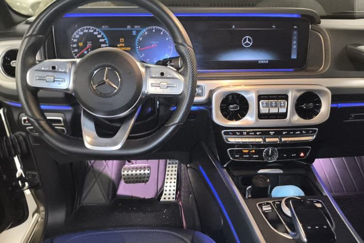 Used Mercedes-Benz G-Class 2020 G 350 Center Console
