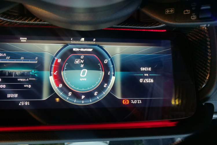 Used Mercedes-Benz G-Class 2020 G 350 Odometer Close Up