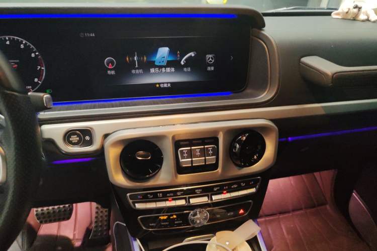 Used Mercedes-Benz G-Class 2020 G 350 Audio And AC Panel