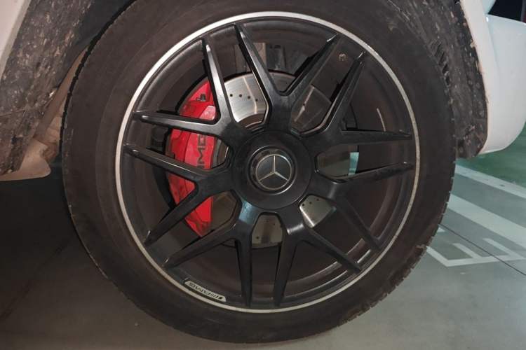 Used Mercedes-Benz G-Class 2020 G 350 Right Front Wheel Hub