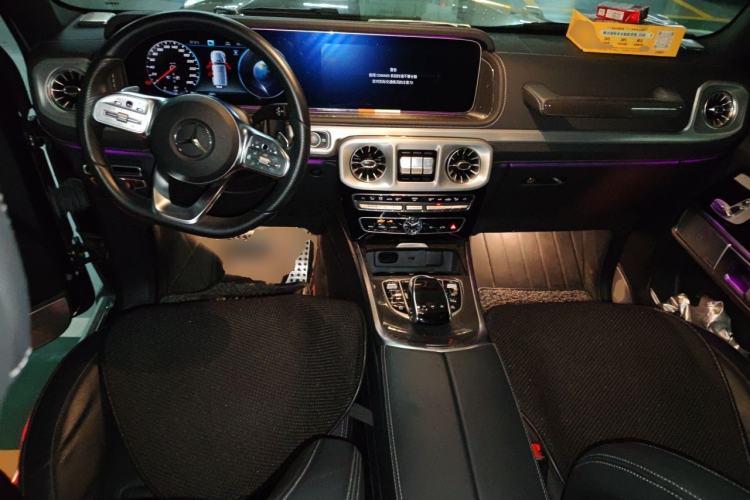 Used Mercedes-Benz G-Class 2021 G 500 Center Console