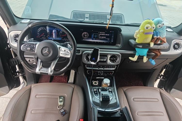 Used Mercedes-Benz G-Class 2021 G 500 Center Console