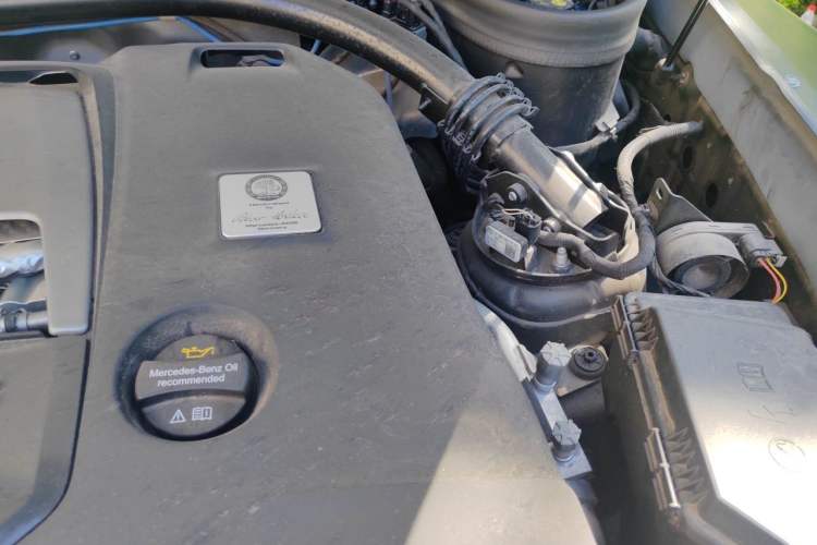 Used Mercedes-Benz G-Class  Engine Bay Left