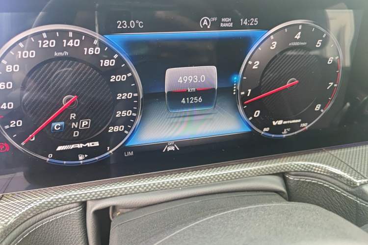 Used Mercedes-Benz G-Class 2021 G 500 Odometer Close Up