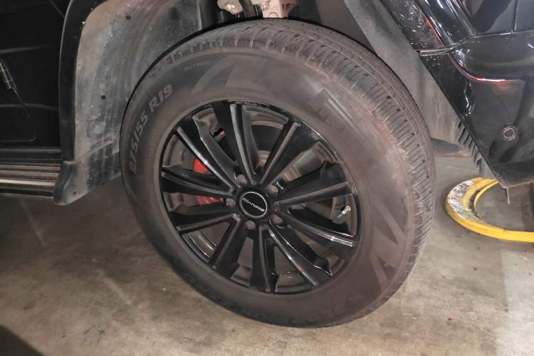 Used Mercedes-Benz G-Class 2021 G 500 Right Front Wheel Hub