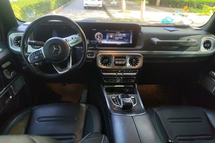 Used Mercedes-Benz G-Class 2021 G 500 Center Console