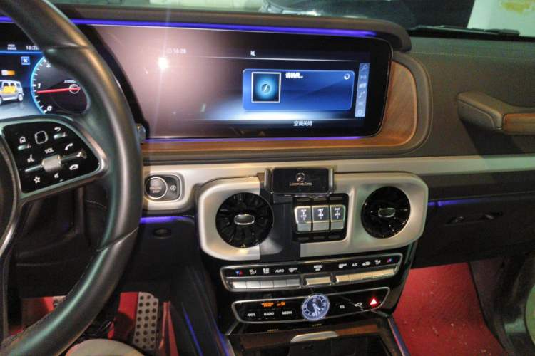 Used Mercedes-Benz G-Class  Instrument Cluster