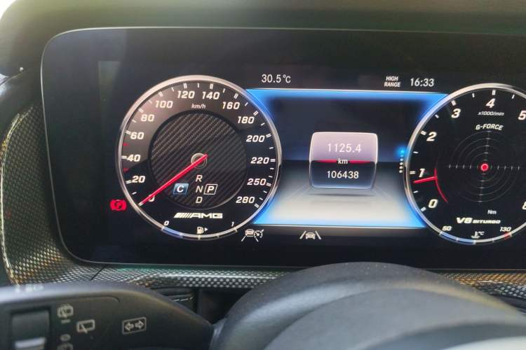 Used Mercedes-Benz G-Class 2021 G 500 Odometer Close Up
