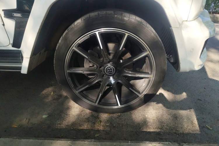 Used Mercedes-Benz G-Class 2021 G 500 Right Front Wheel Hub