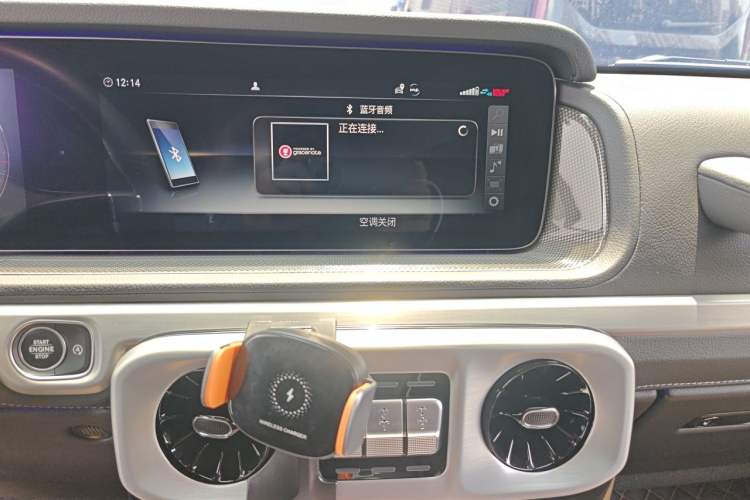 Used Mercedes-Benz G-Class  Audio And AC Panel