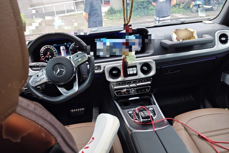 Used Mercedes-Benz G-Class 2022 G 350 Center Console