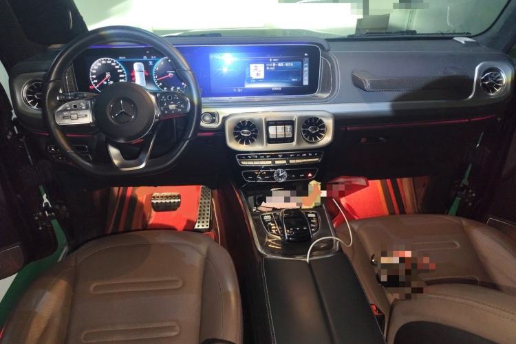 Used Mercedes-Benz G-Class 2022 G 500 Center Console
