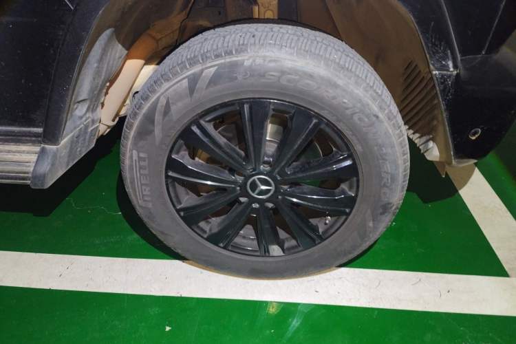 Used Mercedes-Benz G-Class 2022 G 500 Right Front Wheel Hub