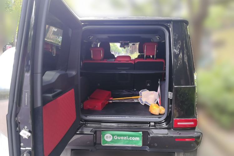 Used Mercedes-Benz G-Class 2022 G 500 Trunk