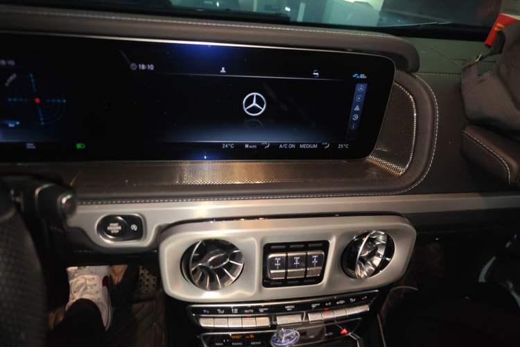 Used Mercedes-Benz G-Class 2022 G 500 Audio And AC Panel