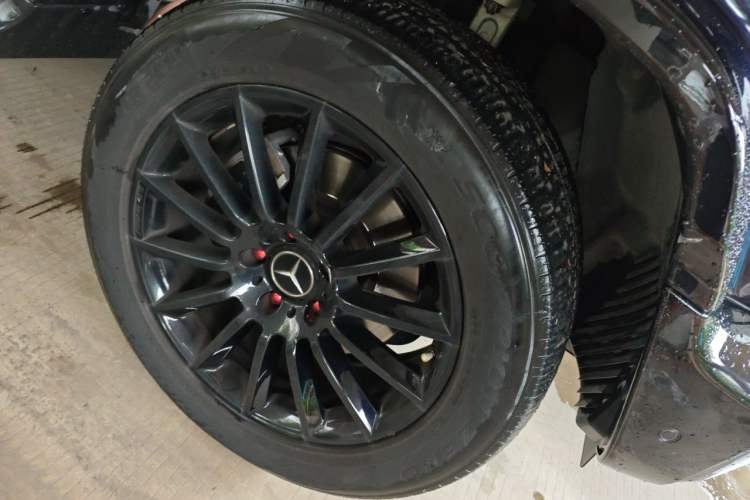 Used Mercedes-Benz G-Class 2022 G 500 Right Front Wheel Hub