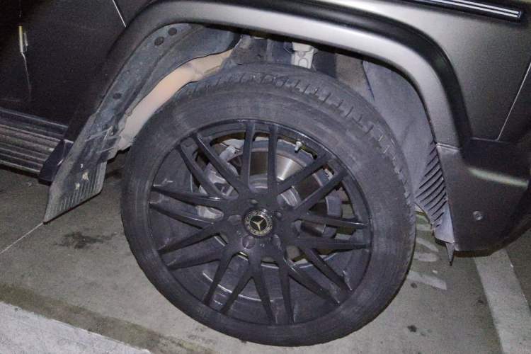 Used Mercedes-Benz G-Class 2022 G 500 Right Front Wheel Hub