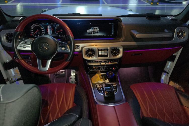 Used Mercedes-Benz G-Class 2022 G 500 Center Console