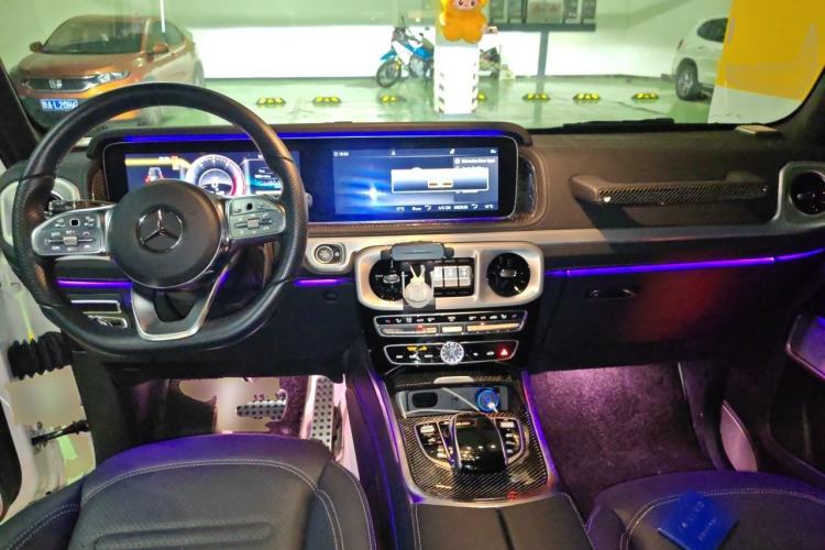 Used Mercedes-Benz G-Class 2022 G 350 Center Console
