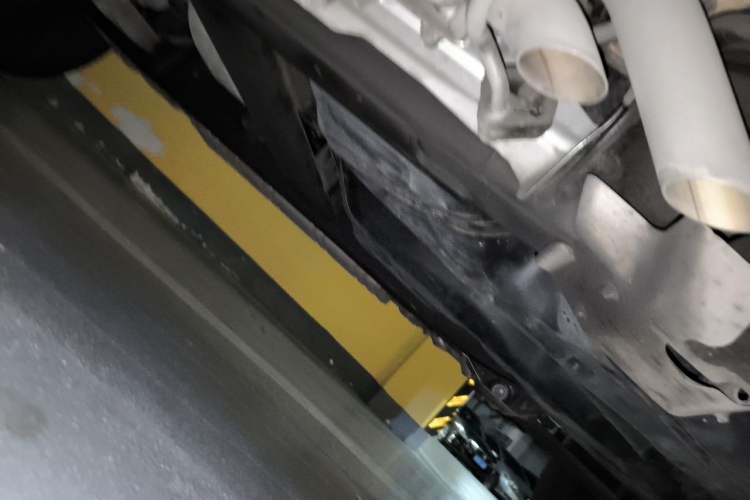 Used Mercedes-Benz G-Class 2022 G 500 Chassis Rear Left