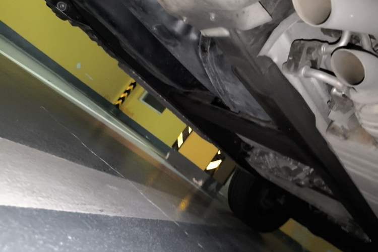 Used Mercedes-Benz G-Class 2022 G 500 Chassis Rear Right