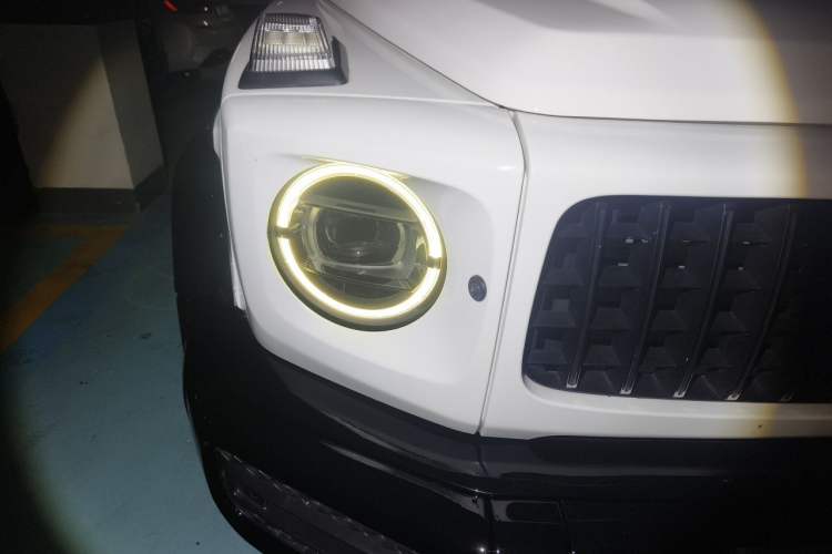 Used Mercedes-Benz G-Class 2022 G 500 Right Front Headlight