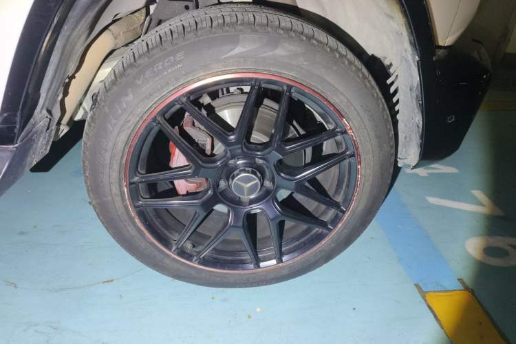 Used Mercedes-Benz G-Class 2022 G 500 Right Front Wheel Hub