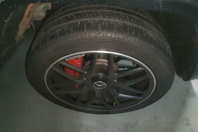 Used Mercedes-Benz G-Class 2022 G 500 Right Front Wheel Hub