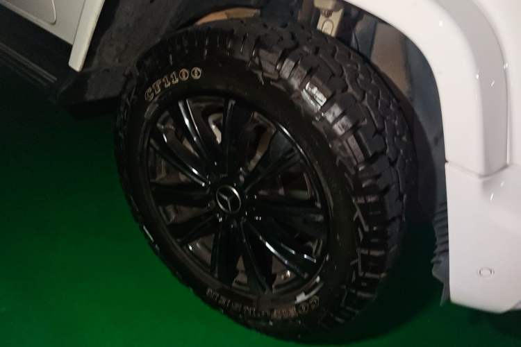 Used Mercedes-Benz G-Class 2022 G 500 Right Front Wheel Hub