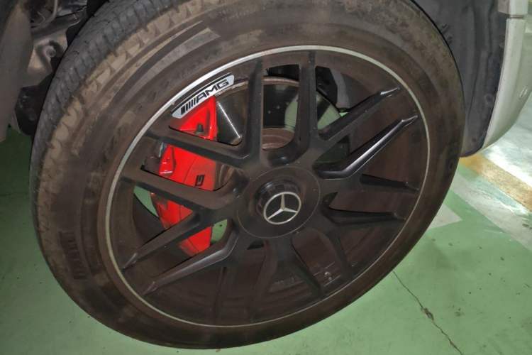 Used Mercedes-Benz G-Class 2022 G 350 Right Front Wheel Hub