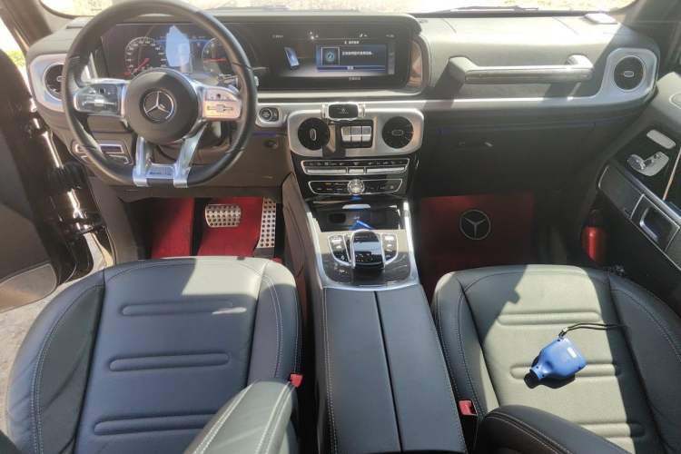 Used Mercedes-Benz G-Class 2023 G 350 Center Console