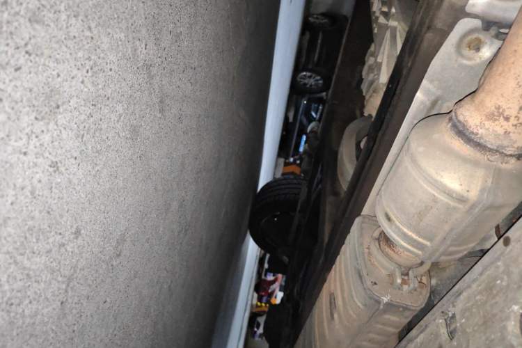 Used Mercedes-Benz G-Class  Chassis Front Left