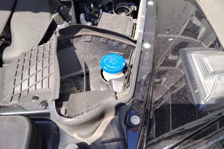 Used Mercedes-Benz G-Class 2023 G 350 Engine Bay Left