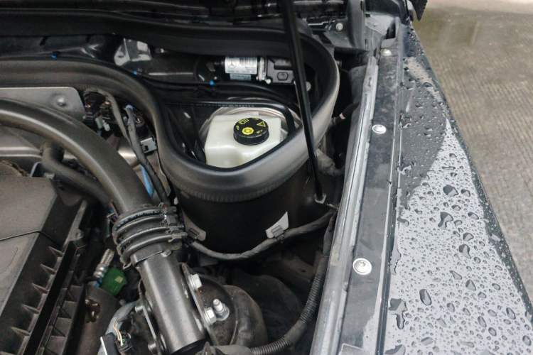 Used Mercedes-Benz G-Class 2023 G 500 Engine Bay Left
