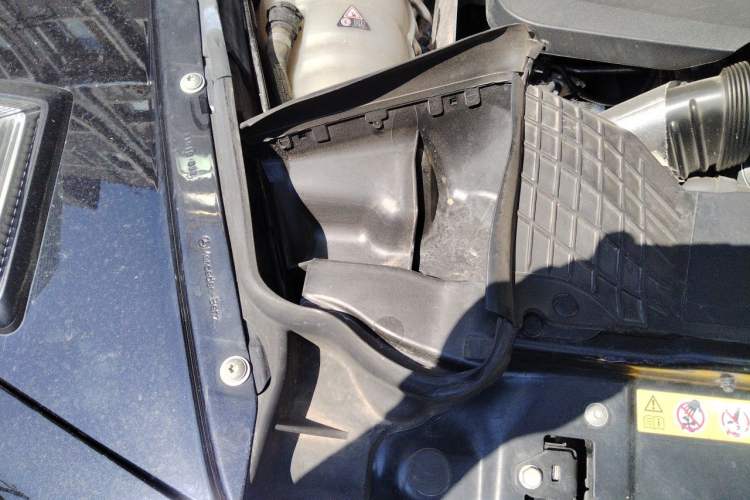 Used Mercedes-Benz G-Class 2023 G 350 Engine Bay Right
