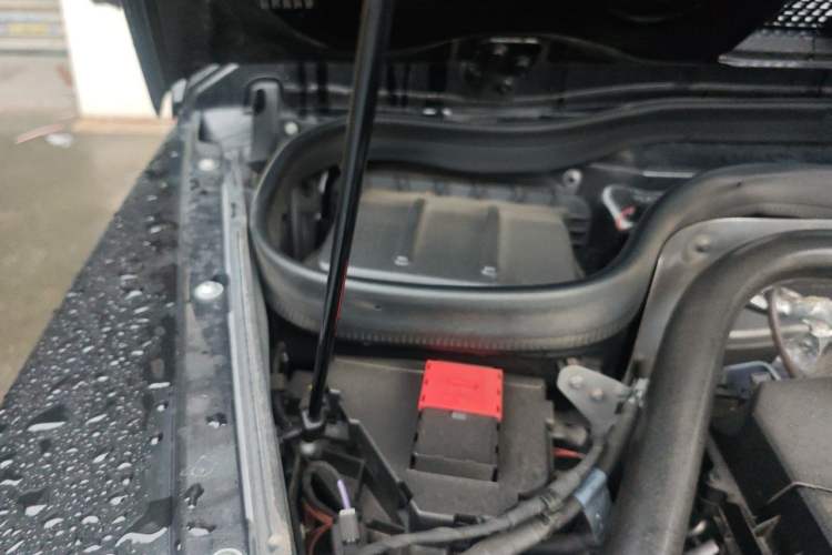 Used Mercedes-Benz G-Class 2023 G 500 Engine Bay Right