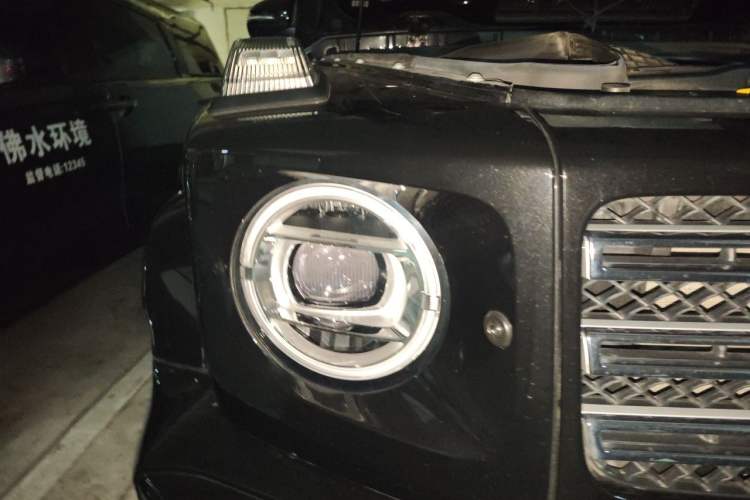 Used Mercedes-Benz G-Class 2023 G 500 Right Front Headlight
