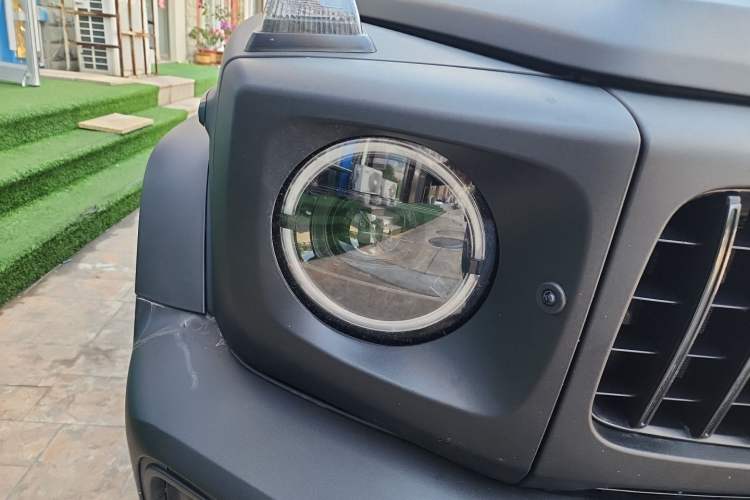 Used Mercedes-Benz G-Class 2023 G 350 Right Front Headlight